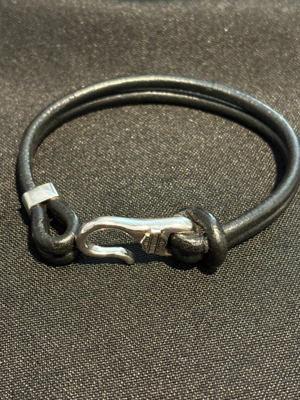 HARLEY DAVIDSON BLACK LEATHER DOUBLE HOOK BRACELET